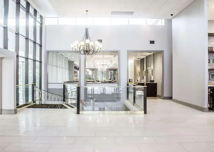 Doubletree By Hilton Charlottesville